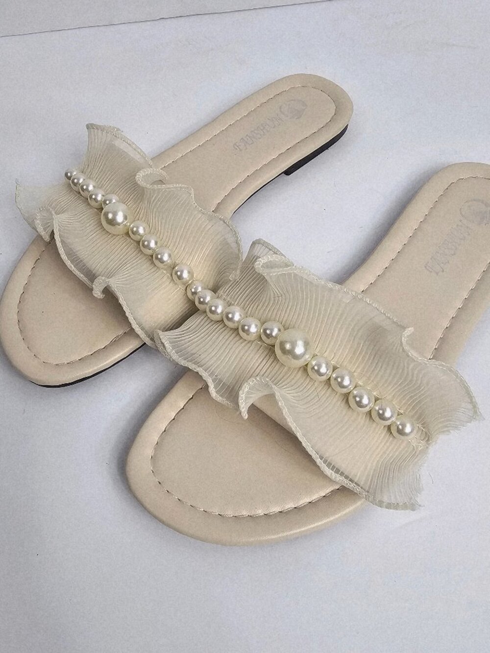 Pearl Ruffle Cream Dressy Fashion Slide Sandals Women's Size 7.5-8